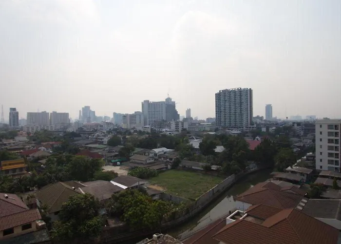 Boutique Poo-yai Lee Hotel Bangkok