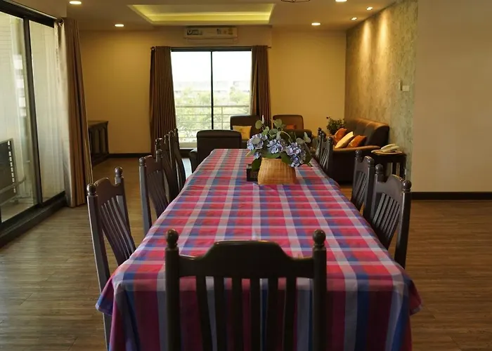 Boutique Poo-yai Lee Hotel Bangkok