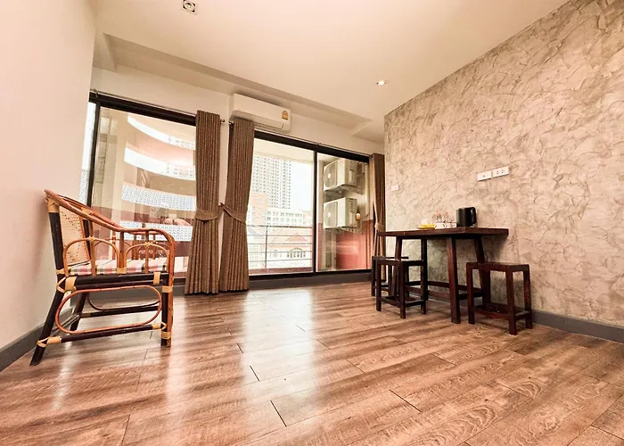 Boutique Poo-yai Lee Bangkok
