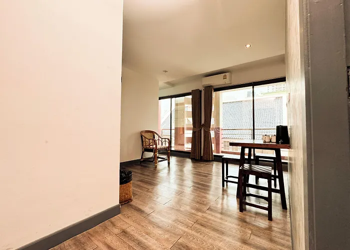 Boutique Poo-yai Lee Hotel Bangkok